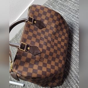 SOLD—-LOUIS VUTTION Speedy 30